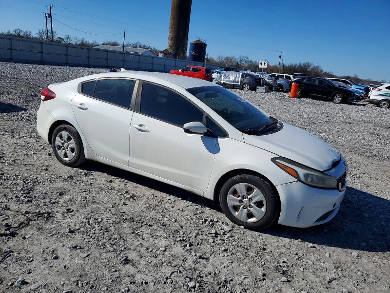 Photo 4 from auction – 2018 KIA FORTE LX with VIN 3KPFK4A79JE168574