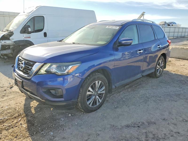 NISSAN PATHFINDER 2017 with VIN 5N1DR2MM4HC667093 - Photo from auction