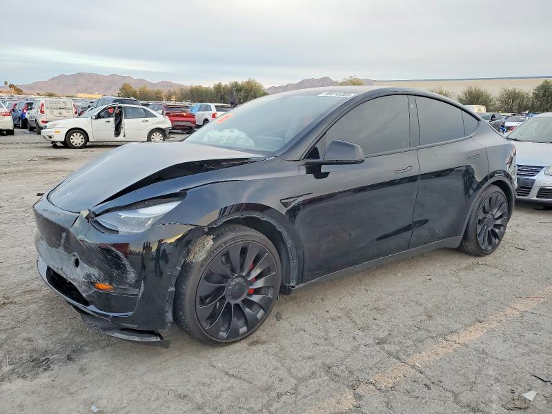 TESLA MODEL Y 2022 with VIN 7SAYGDEF5NF572826 - Photo from auction