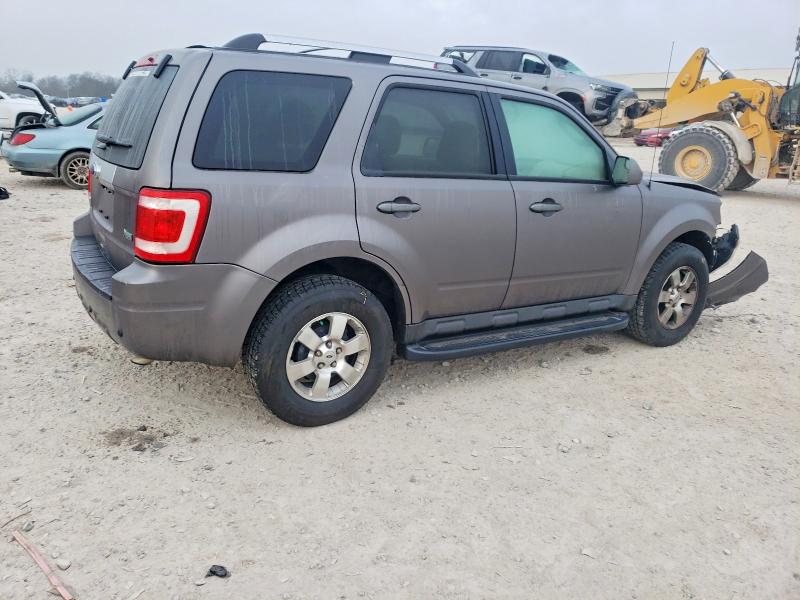 Photo 3 from auction – 2011 FORD ESCAPE LIM with VIN 1FMCU0EG2BKB96954
