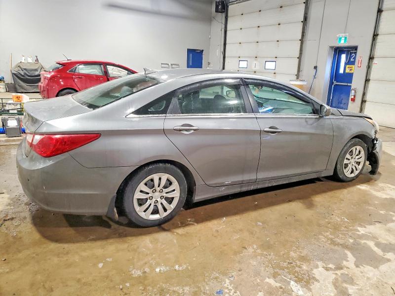 Photo 3 from auction – 2011 HYUNDAI SONATA with VIN 5NPEB4AC1BH076574