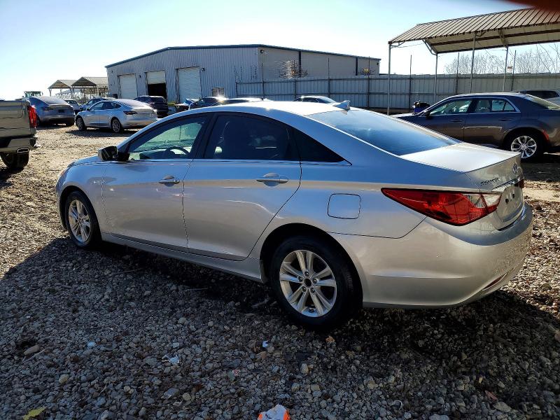 Photo 2 from auction – 2013 HYUNDAI SONATA with VIN 5NPEB4AC3DH660963