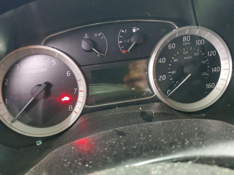 Photo 9 from auction – 2015 NISSAN SENTRA S with VIN 3N1AB7AP1FL680475