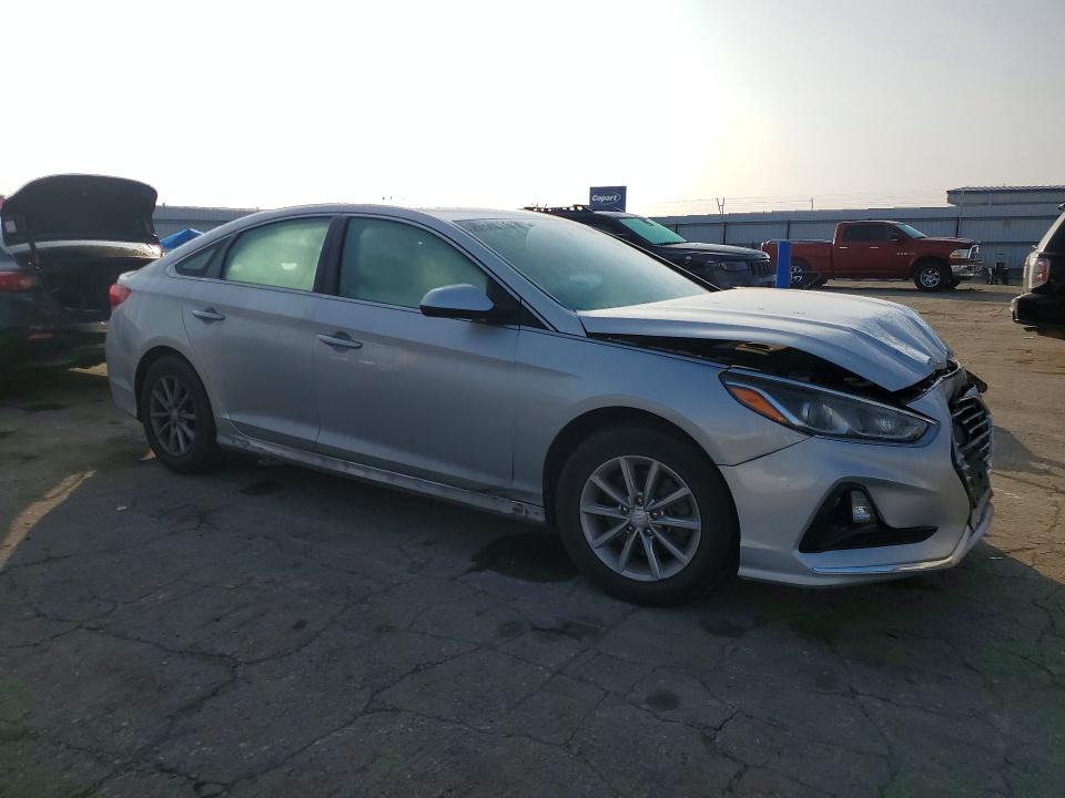 Photo 4 from auction – 2019 HYUNDAI SONATA with VIN 5NPE24AFXKH768861