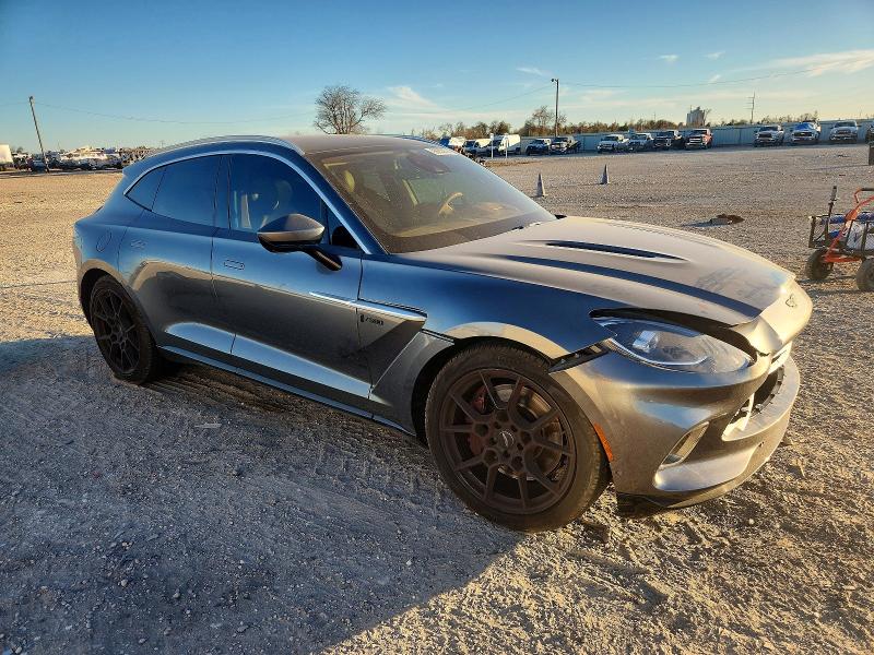 Photo 4 from auction – 2021 ASTON MARTIN DBX with VIN SCFVUJAW9MTV00912