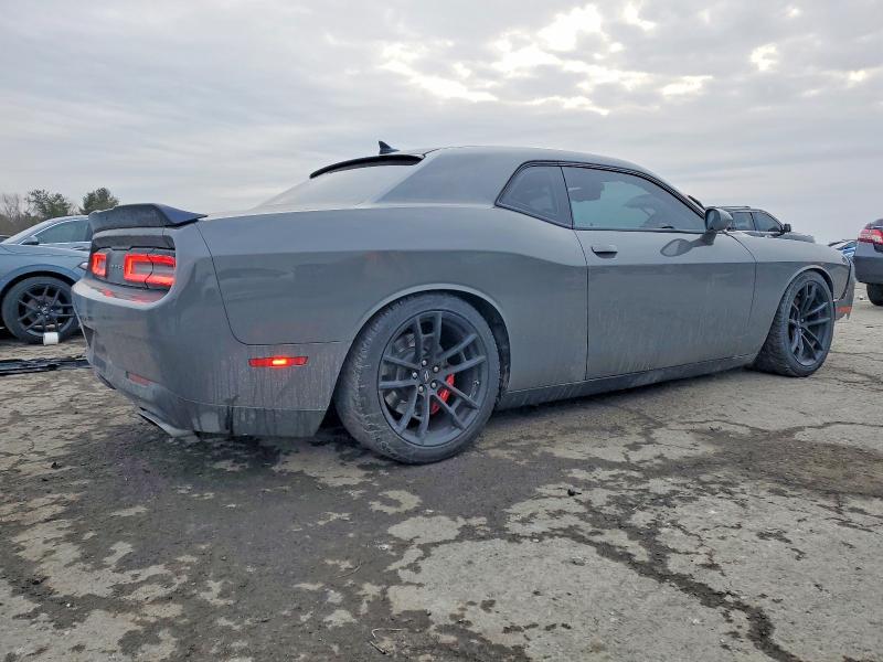 Photo 3 from auction – 2018 DODGE CHALLENGER with VIN 2C3CDZFJ7JH178687