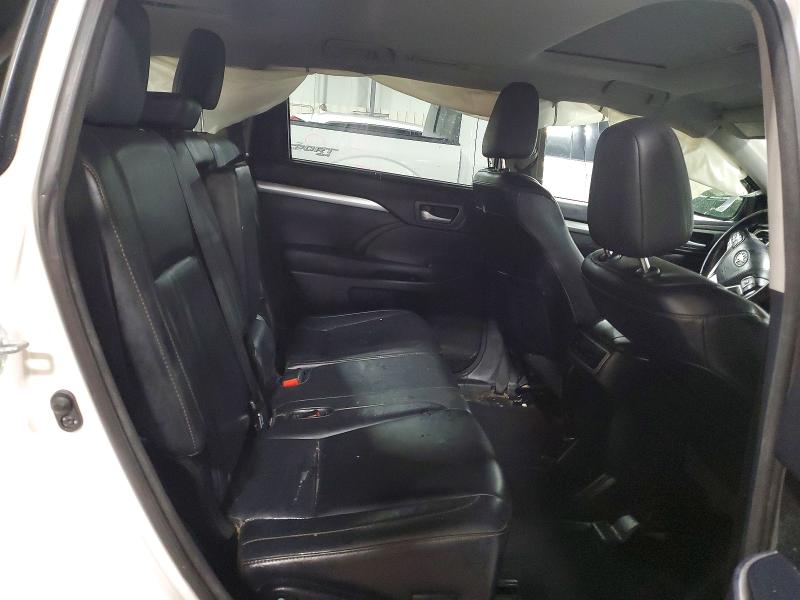 Photo 11 from auction – 2015 TOYOTA HIGHLANDER with VIN 5TDJKRFH0FS146825