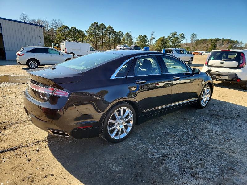 Photo 3 from auction – 2014 LINCOLN MKZ with VIN 3LN6L2J99ER800180