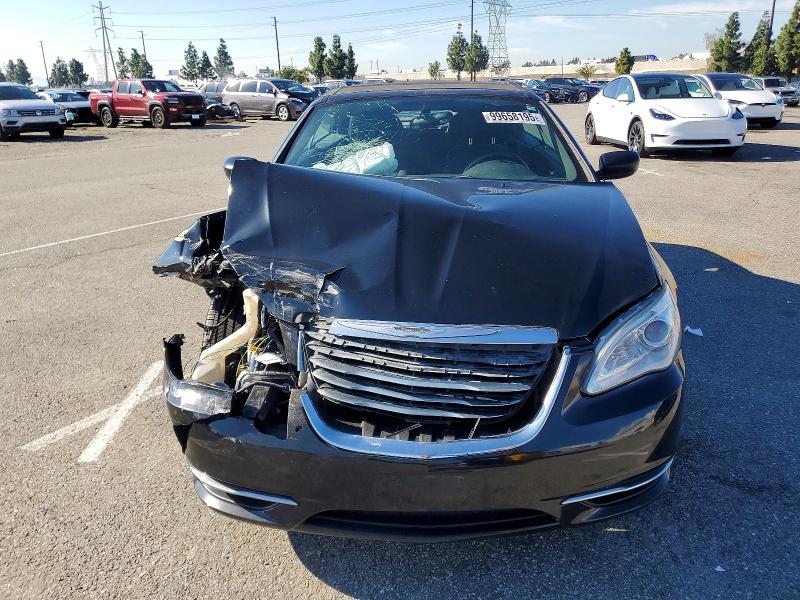 Photo 5 from auction – 2013 CHRYSLER 200 TOURIN with VIN 1C3BCBEB1DN532974
