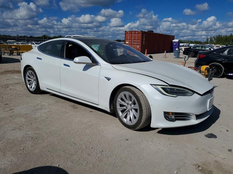 Photo 4 from auction – 2016 TESLA MODEL S with VIN 5YJSA1E23GF141730