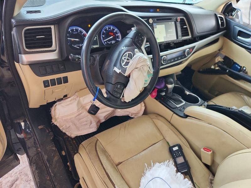 Photo 8 from auction – 2016 TOYOTA HIGHLANDER with VIN 5TDKKRFHXGS502008