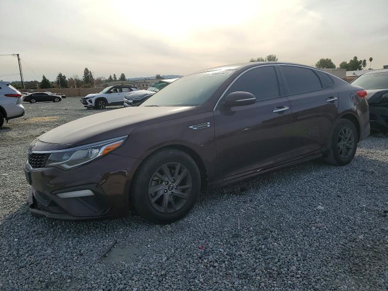 Photo 1 from auction – 2019 KIA OPTIMA LX with VIN 5XXGT4L31KG342058
