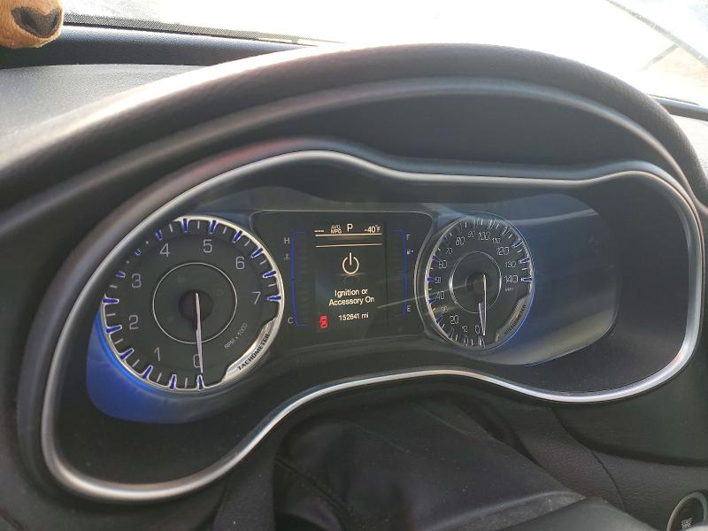 Photo 9 from auction – 2015 CHRYSLER 200 LIMITE with VIN 1C3CCCAB8FN632590