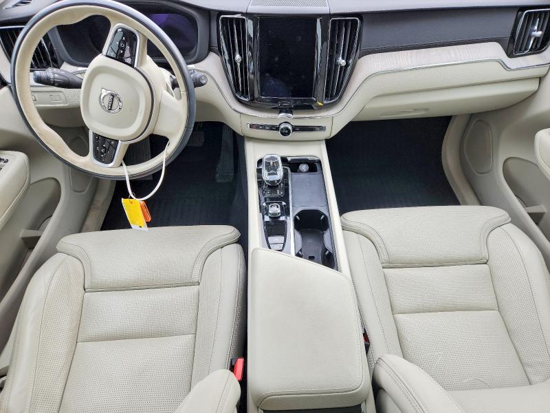 Photo 8 from auction – 2022 VOLVO XC60 B5 IN with VIN YV4L12RL2N1024530