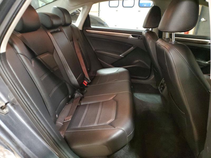 Photo 10 from auction – 2017 VOLKSWAGEN PASSAT SE with VIN 1VWBT7A34HC059299