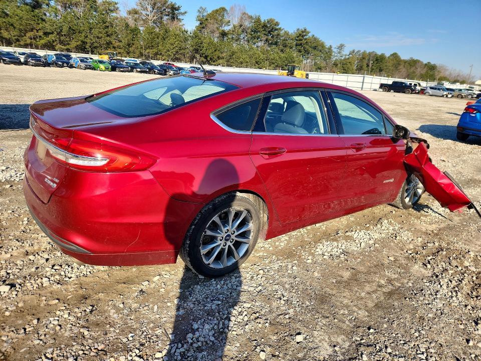 Photo 3 from auction – 2017 FORD FUSION with VIN 3FA6P0LU9HR234112