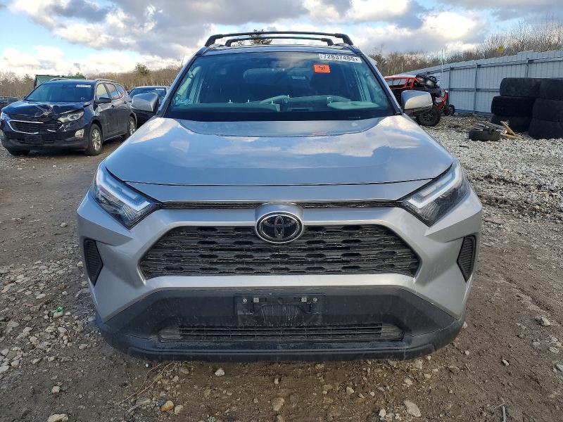 Photo 5 from auction – 2022 TOYOTA RAV4 XLE with VIN 2T3P1RFV7NW303847