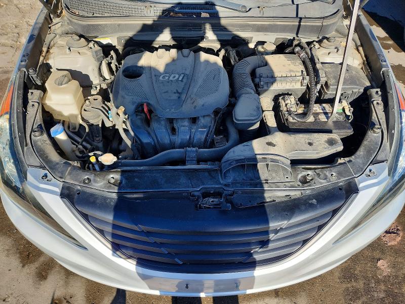 Photo 11 from auction – 2011 HYUNDAI SONATA SE with VIN 5NPEC4AC3BH069770
