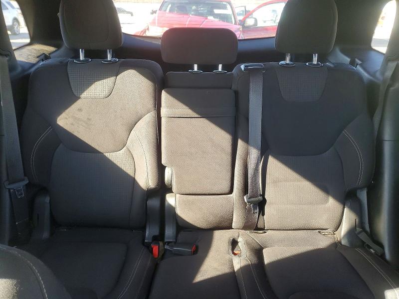 Foto 10 de la subasta – 2016 JEEP CHEROKEE L con VIN 1C4PJLCB9GW376293
