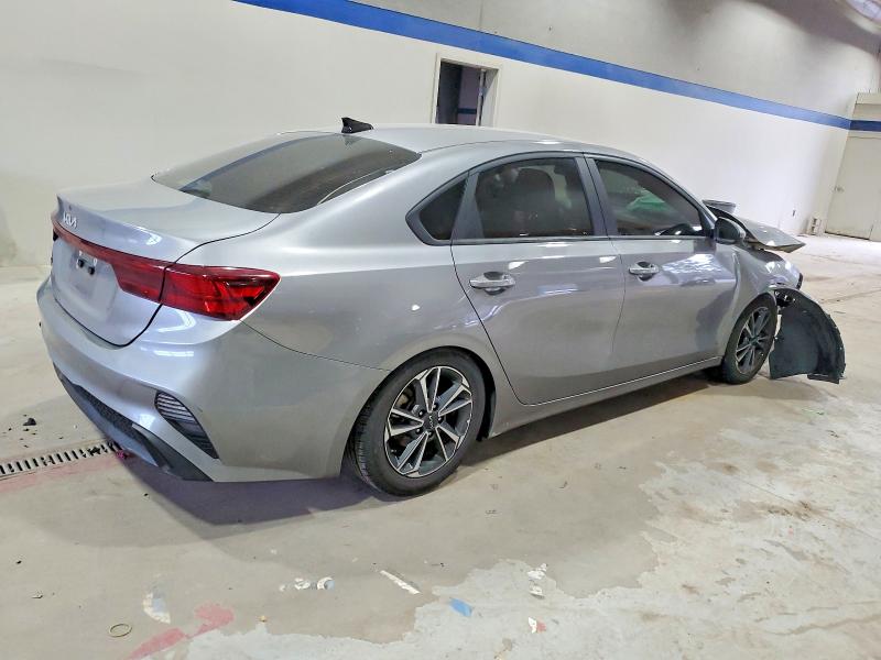 Photo 3 from auction – 2023 KIA FORTE LX with VIN 3KPF24AD5PE552124
