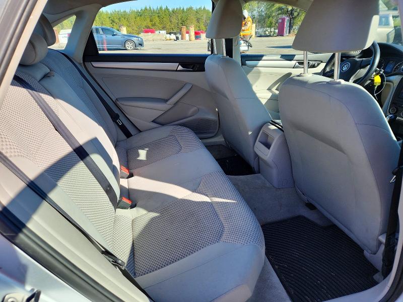 Photo 10 from auction – 2014 VOLKSWAGEN PASSAT S with VIN 1VWAS7A33EC043170