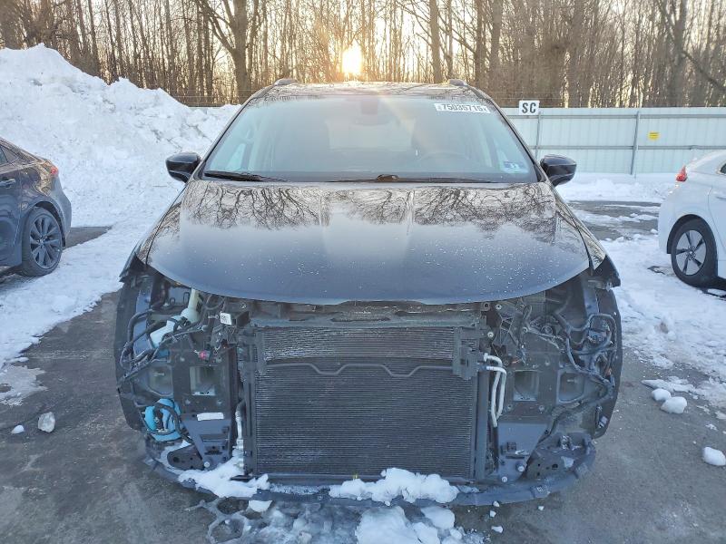 Photo 5 from auction – 2019 CHRYSLER PACIFICA T with VIN 2C4RC1BG4KR505997