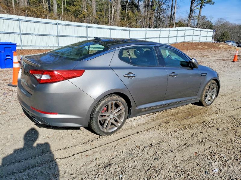 Photo 3 from auction – 2013 KIA OPTIMA SX with VIN 5XXGR4A64DG108639