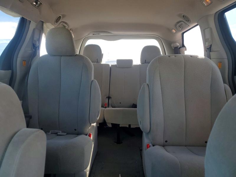 Photo 10 from auction – 2011 TOYOTA SIENNA BAS with VIN 5TDKA3DC7BS002775