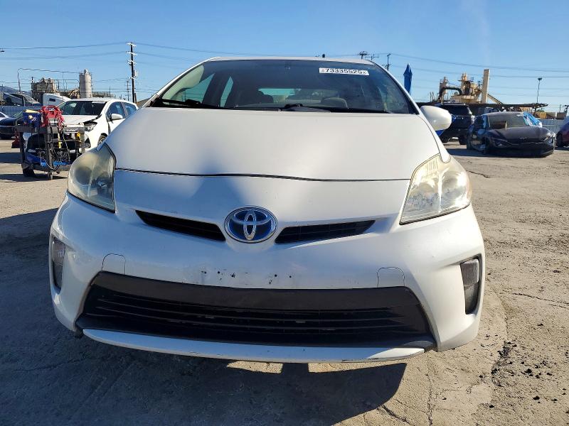 Photo 5 from auction – 2015 TOYOTA PRIUS with VIN JTDKN3DUXF0431690