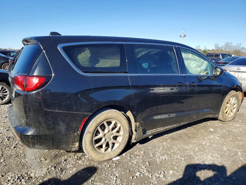 Photo 3 from auction – 2023 CHRYSLER VOYAGER LX with VIN 2C4RC1CG9PR520663