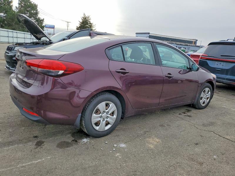 Photo 3 from auction – 2017 KIA FORTE LX with VIN 3KPFK4A78HE047349