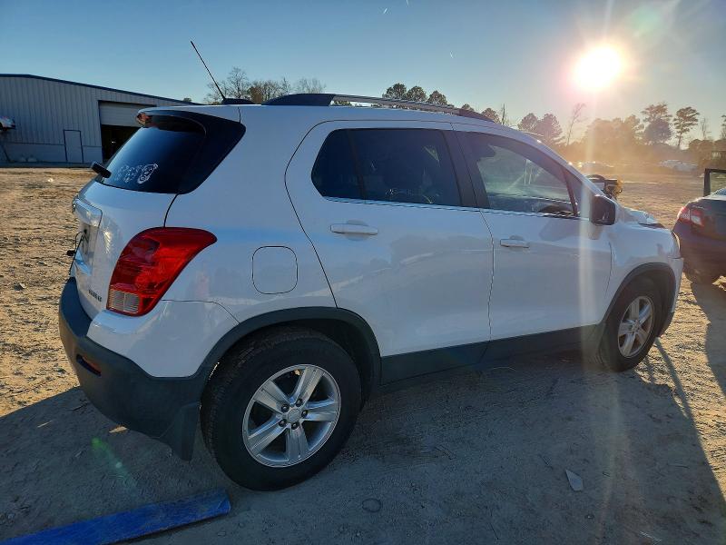 Photo 3 from auction – 2015 CHEVROLET TRAX with VIN 3GNCJLSB0FL210059
