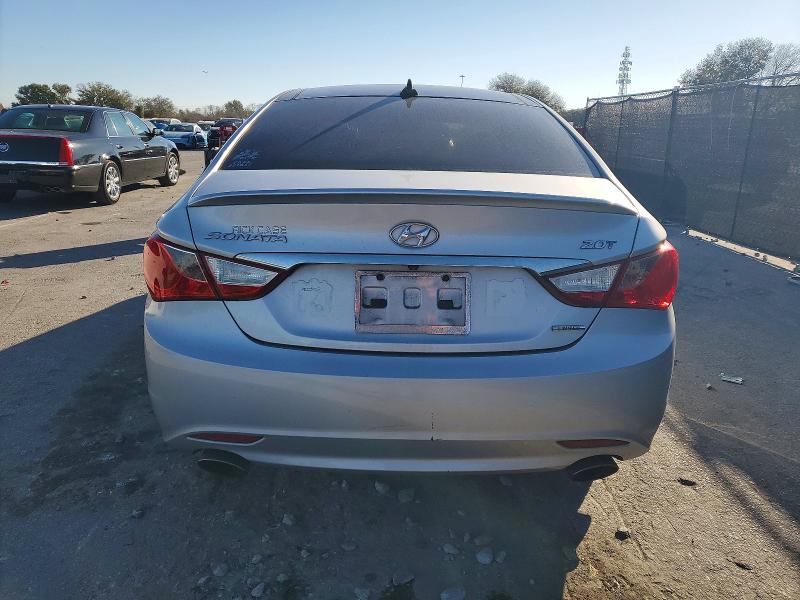 Photo 6 from auction – 2012 HYUNDAI SONATA SE with VIN 5NPEC4AB1CH499421