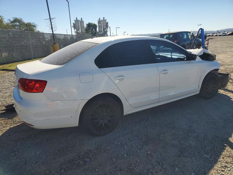 Photo 3 from auction – 2013 VOLKSWAGEN JETTA BASE with VIN 3VW2K7AJ9DM294744