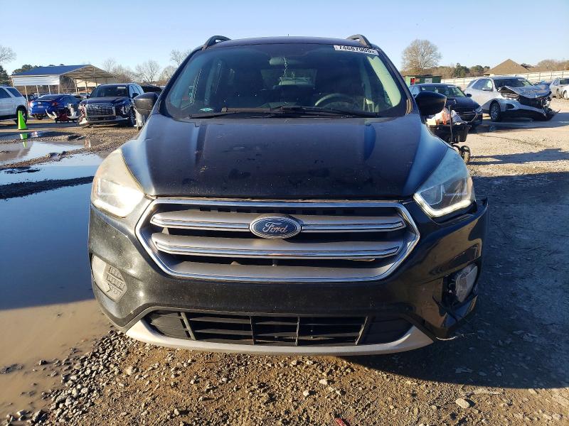 Photo 5 from auction – 2017 FORD ESCAPE with VIN 1FMCU0GD2HUB64893