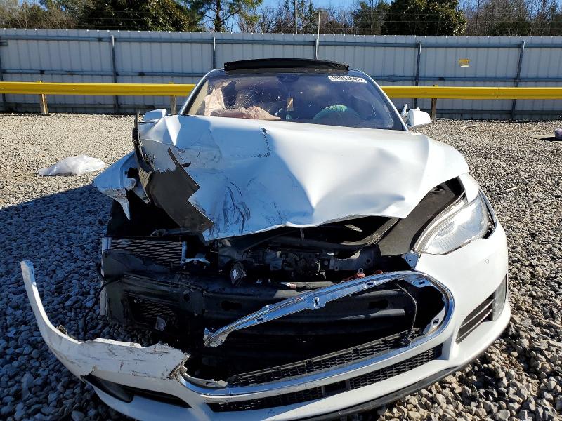 Photo 5 from auction – 2015 TESLA MODEL S with VIN 5YJSA1E13FF104439