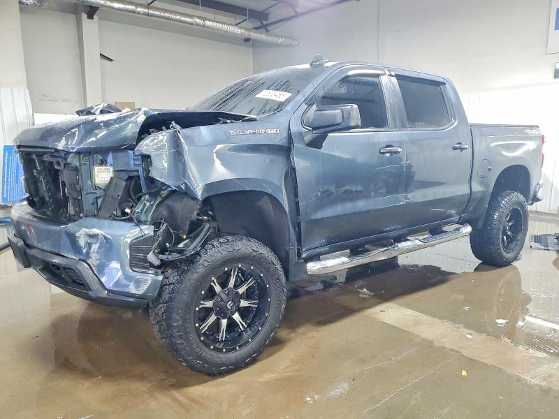 CHEVROLET SILVERADO 2019 with VIN 3GCUYBEF6KG292870 - Photo from auction