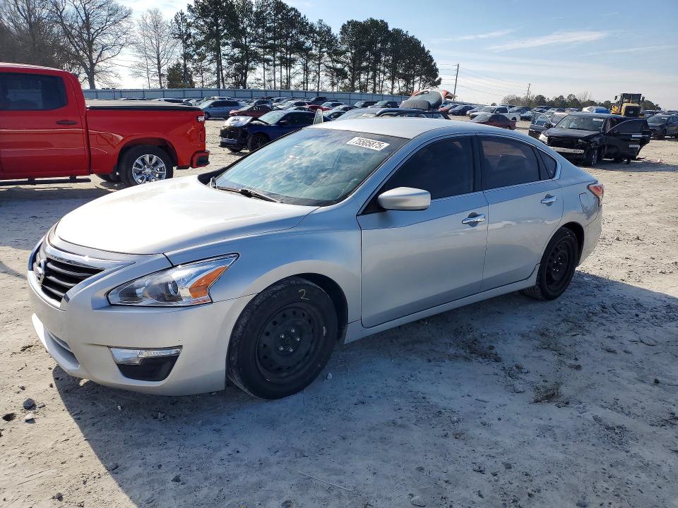 NISSAN ALTIMA 2015 with VIN 1N4AL3AP1FC249414 - Photo from auction