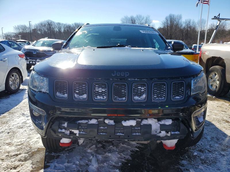 Foto 5 de la subasta – 2020 JEEP COMPASS TR con VIN 3C4NJDDB5LT214382