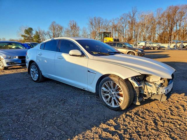 Photo 4 from auction – 2013 JAGUAR XF with VIN SAJWA0E79D8S88350