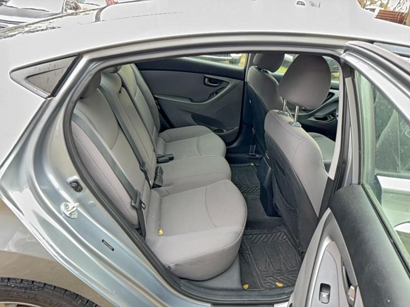 Photo 6 from auction – 2016 HYUNDAI ELANTRA SE with VIN 5NPDH4AE1GH689927