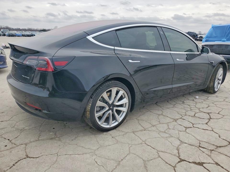 Photo 3 from auction – 2018 TESLA MODEL 3 with VIN 5YJ3E1EB0JF178556