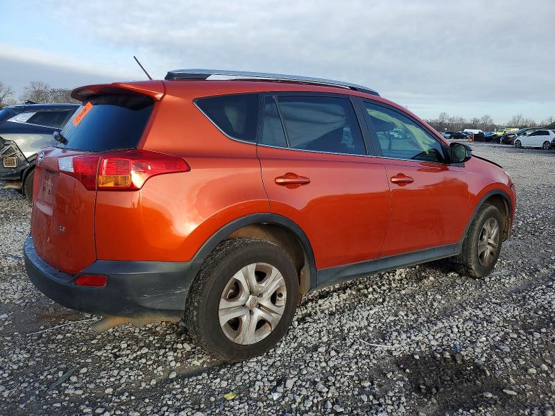 Photo 3 from auction – 2015 TOYOTA RAV4 LE with VIN JTMZFREV6FJ044814