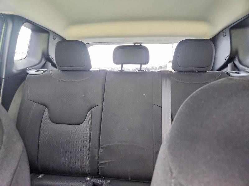 Photo 10 from auction – 2018 JEEP RENEGADE with VIN ZACCJBAH4JPH00531