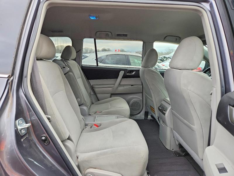 Photo 11 from auction – 2012 TOYOTA HIGHLANDER with VIN 5TDBK3EHXCS143171