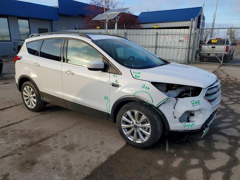 Photo 4 from auction – 2019 FORD ESCAPE SEL with VIN 1FMCU9HD6KUB54345