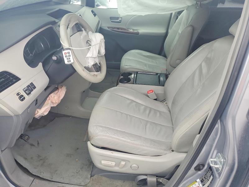 Photo 7 from auction – 2011 TOYOTA SIENNA XLE with VIN 5TDDK3DC6BS022859