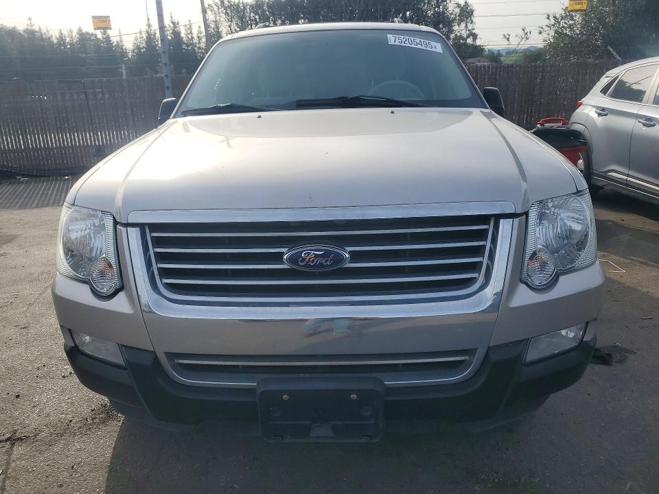 Photo 5 from auction – 2007 FORD EXPLORER X with VIN 1FMEU63EX7UB62270