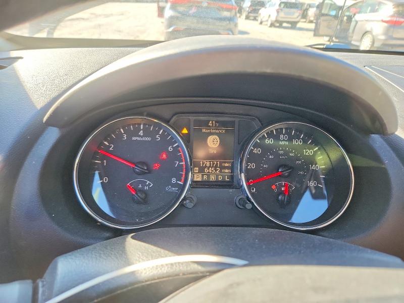 Photo 9 from auction – 2011 NISSAN ROGUE S with VIN JN8AS5MT7BW172062
