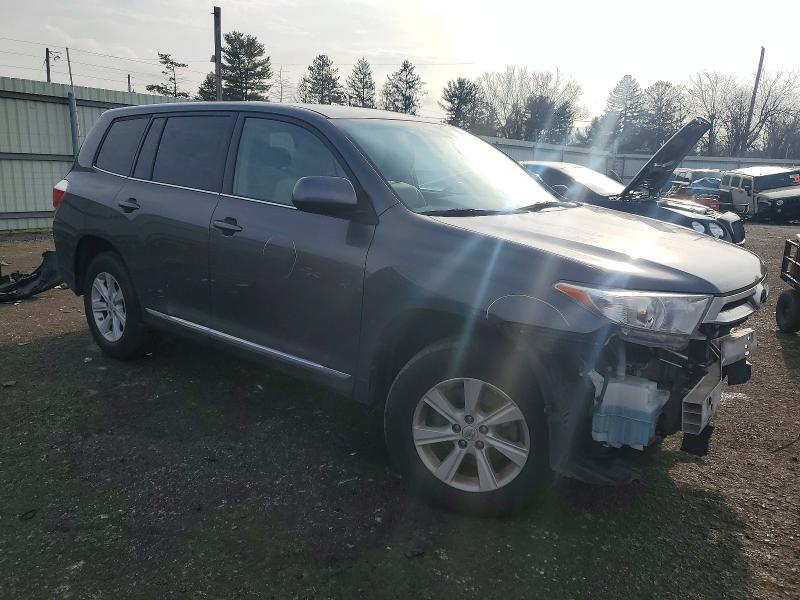 Photo 4 from auction – 2013 TOYOTA HIGHLANDER with VIN 5TDZK3EHXDS095204